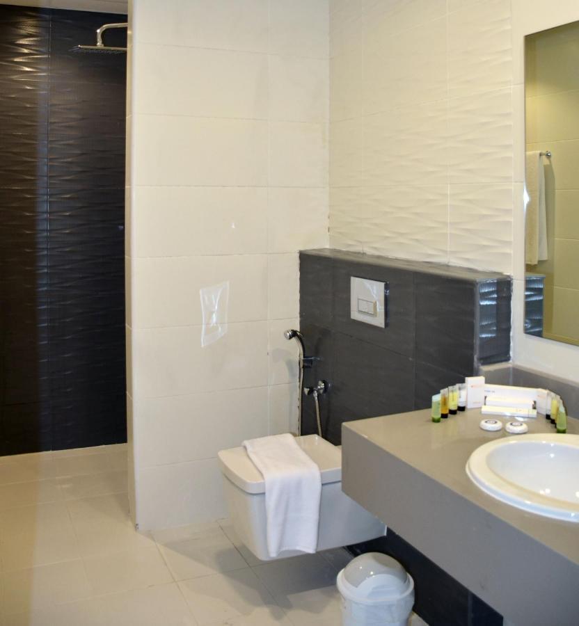 The Lodge Suites Manamah Buitenkant foto